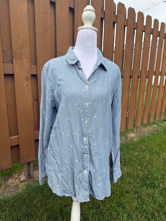 Ann Taylor Loft Tops - Ann Taylor Loft Blue Striped Button Down Size Medium